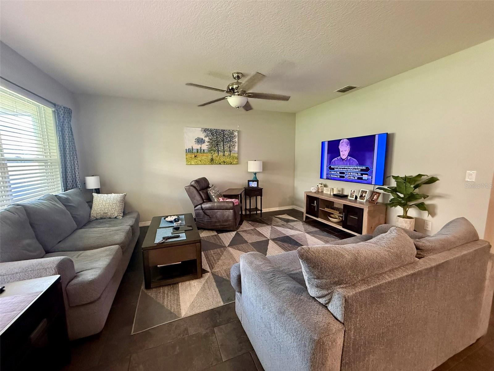 Image 7 of 41 For 257 Meadowbrook Boulevard