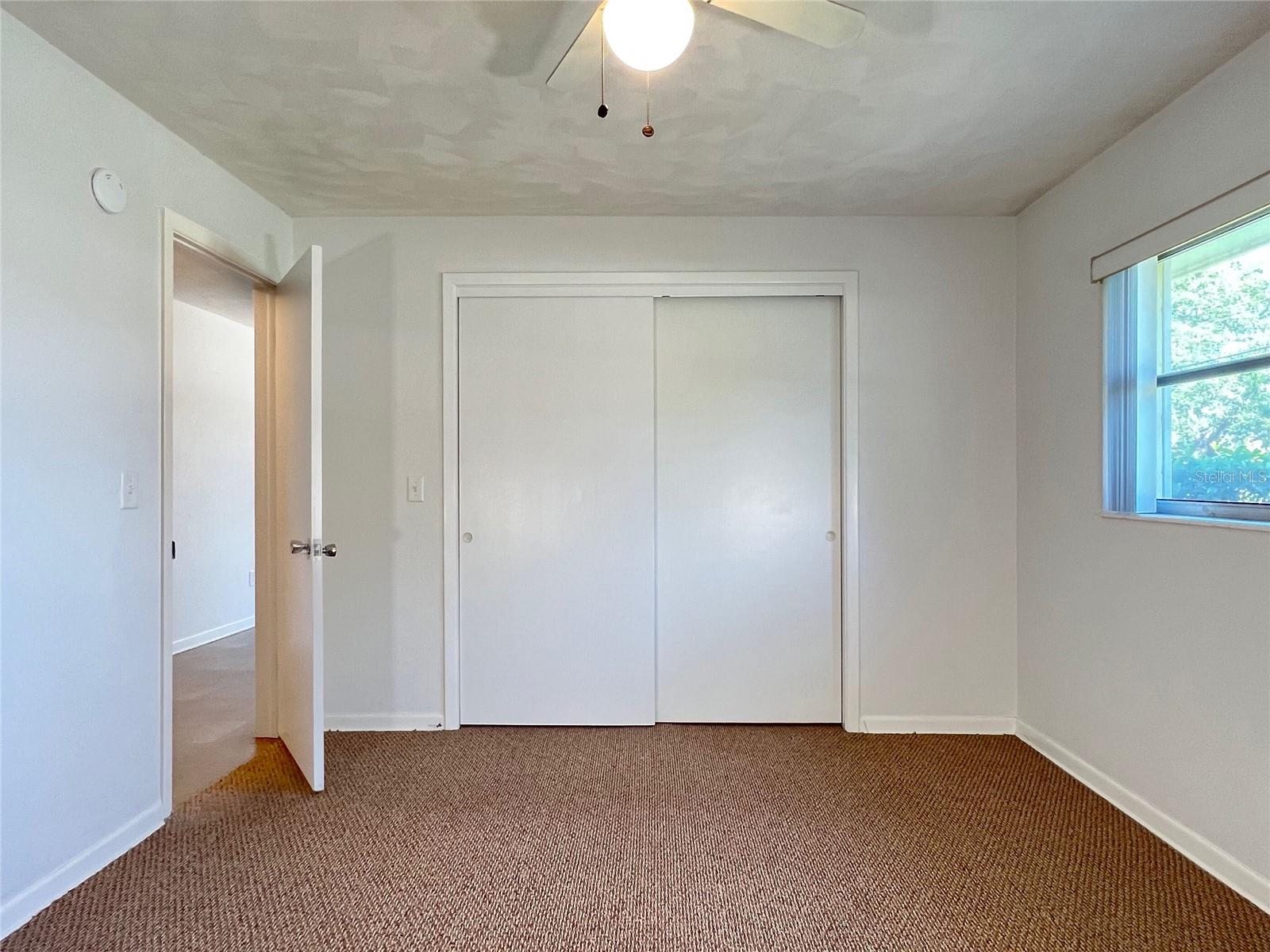 Image 11 of 17 For 696 Avenue C Se