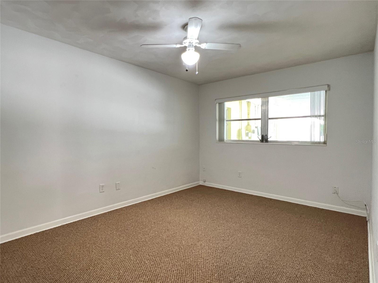 Image 14 of 17 For 696 Avenue C Se