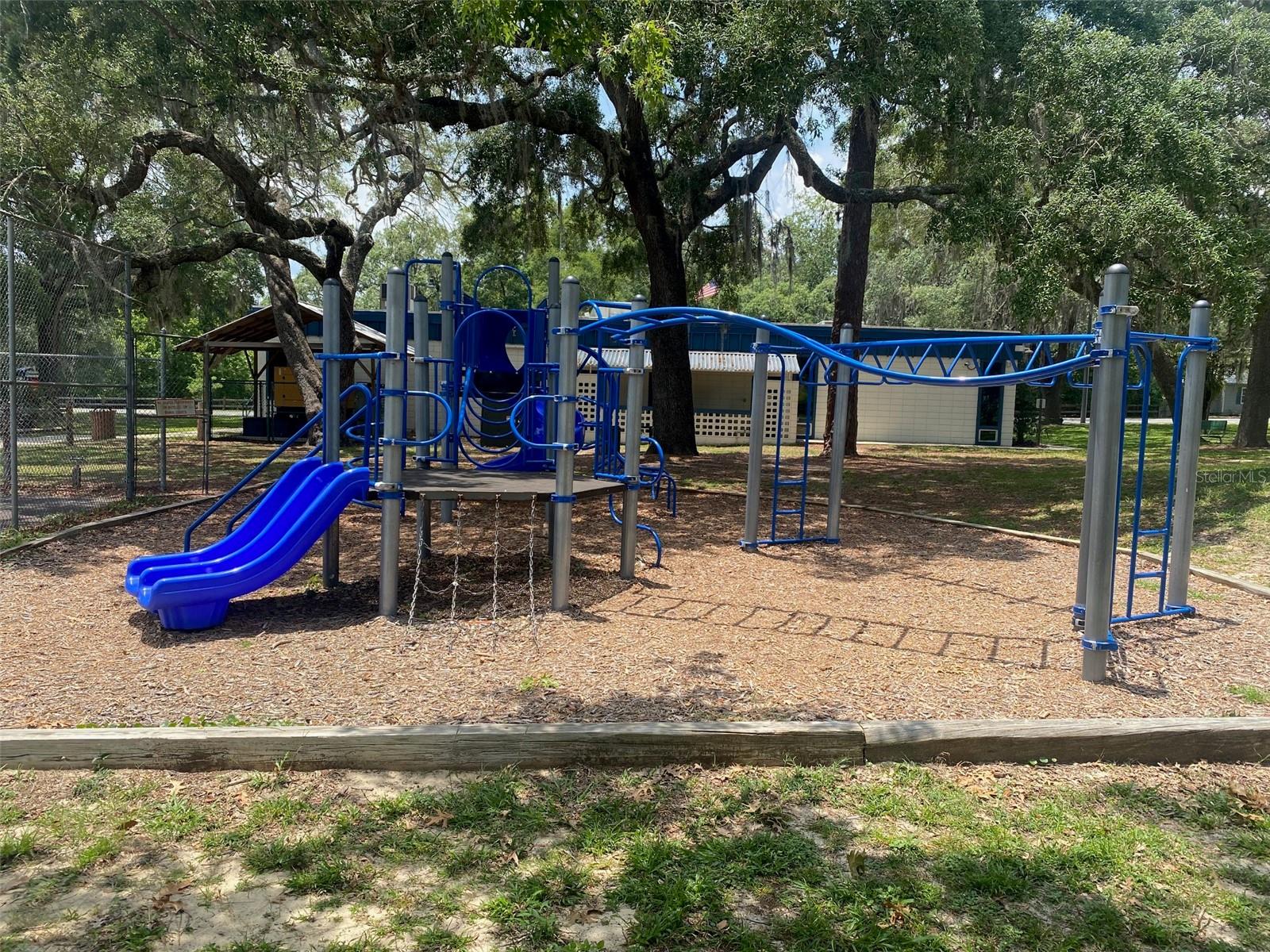 Image 42 of 51 For 7260 Woodstock Street