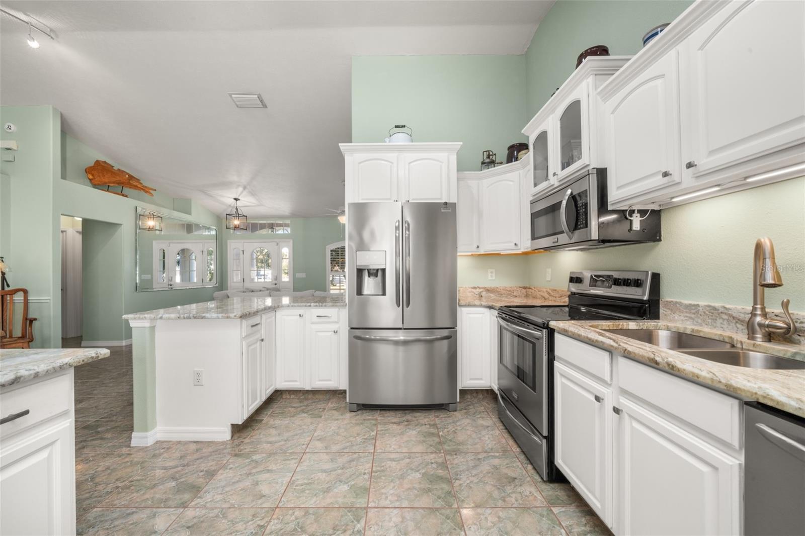 Image 17 of 62 For 101 Bougainvillea Street Ne