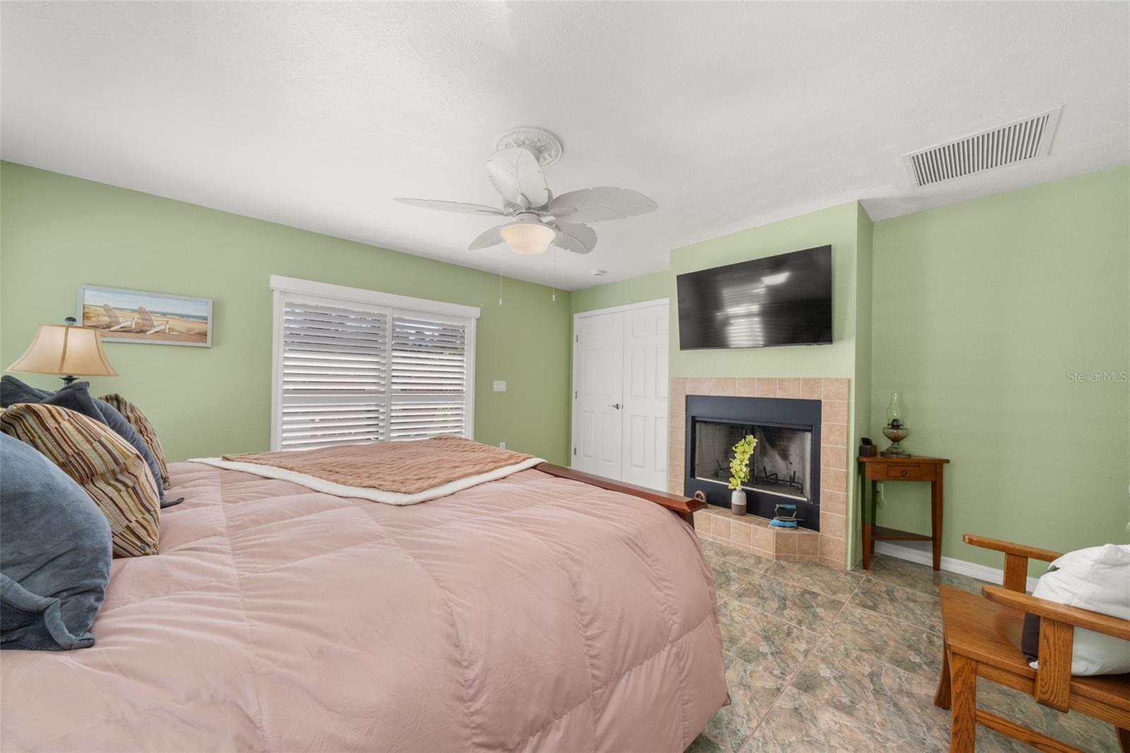 Image 29 of 62 For 101 Bougainvillea Street Ne