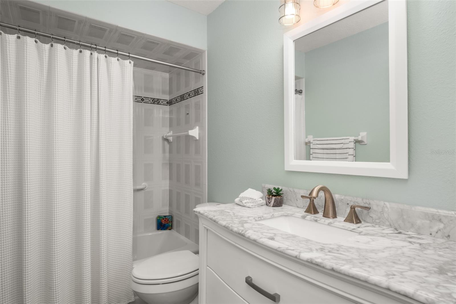 Image 41 of 62 For 101 Bougainvillea Street Ne