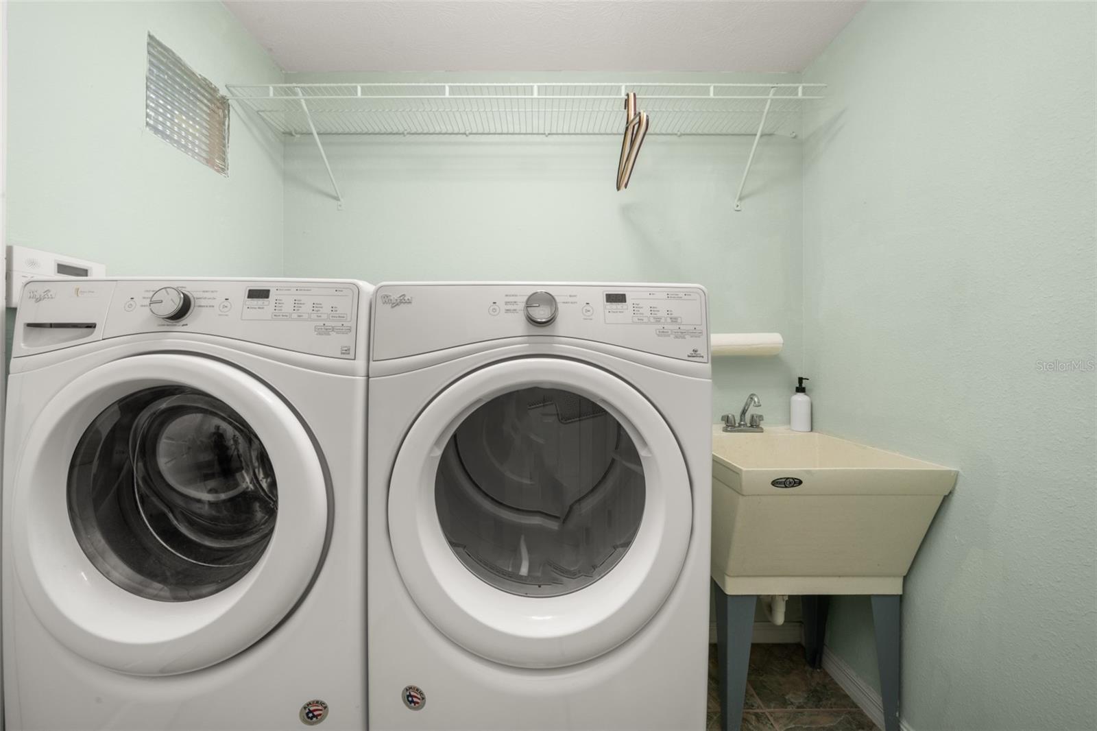 Image 45 of 62 For 101 Bougainvillea Street Ne