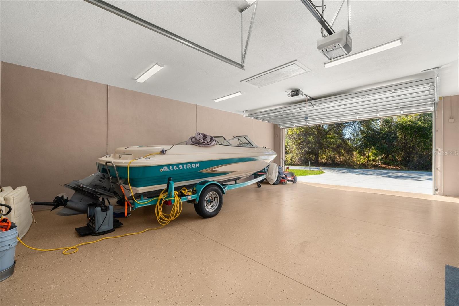 Image 51 of 62 For 101 Bougainvillea Street Ne