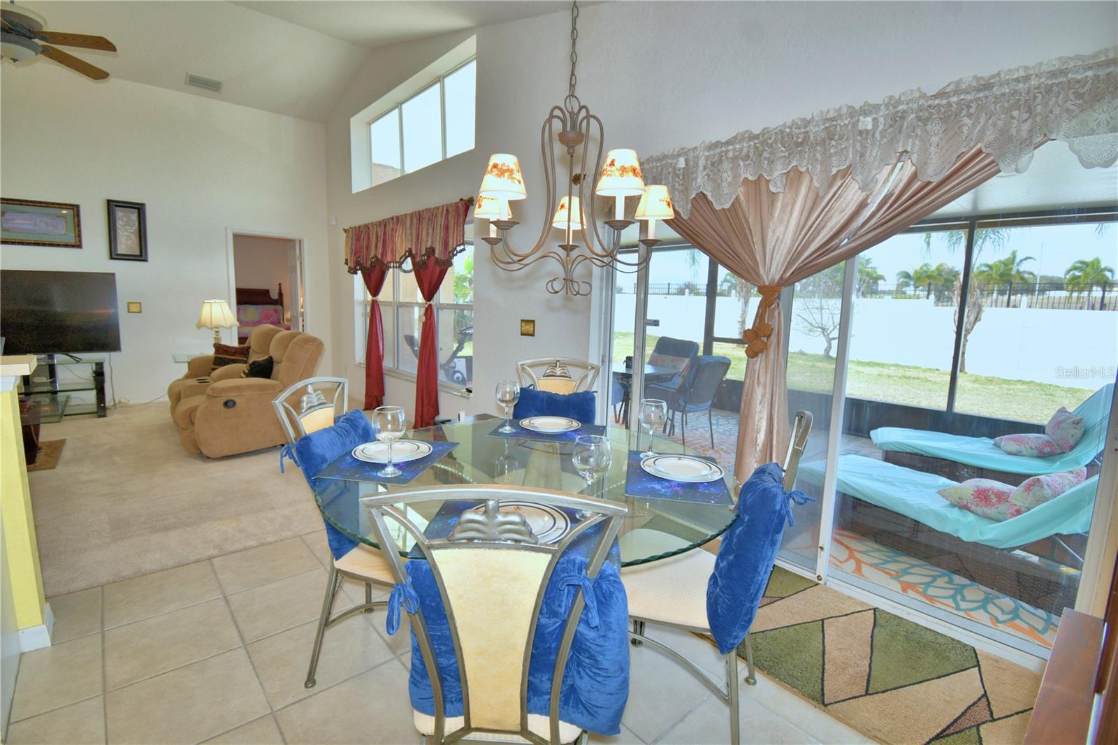 Image 9 of 56 For 168 Argyle Gate Loop Rd