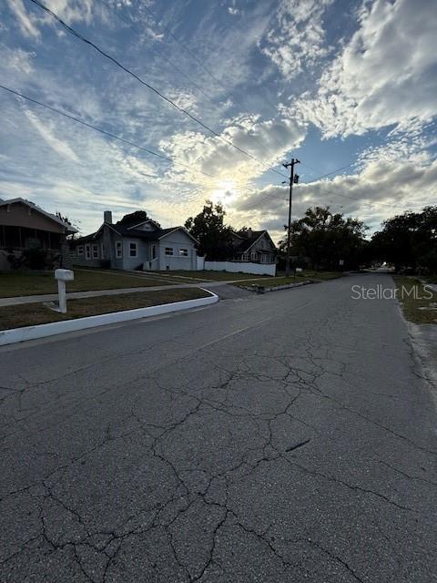 Image 2 of 18 For 414 Avenue C Avenue Ne