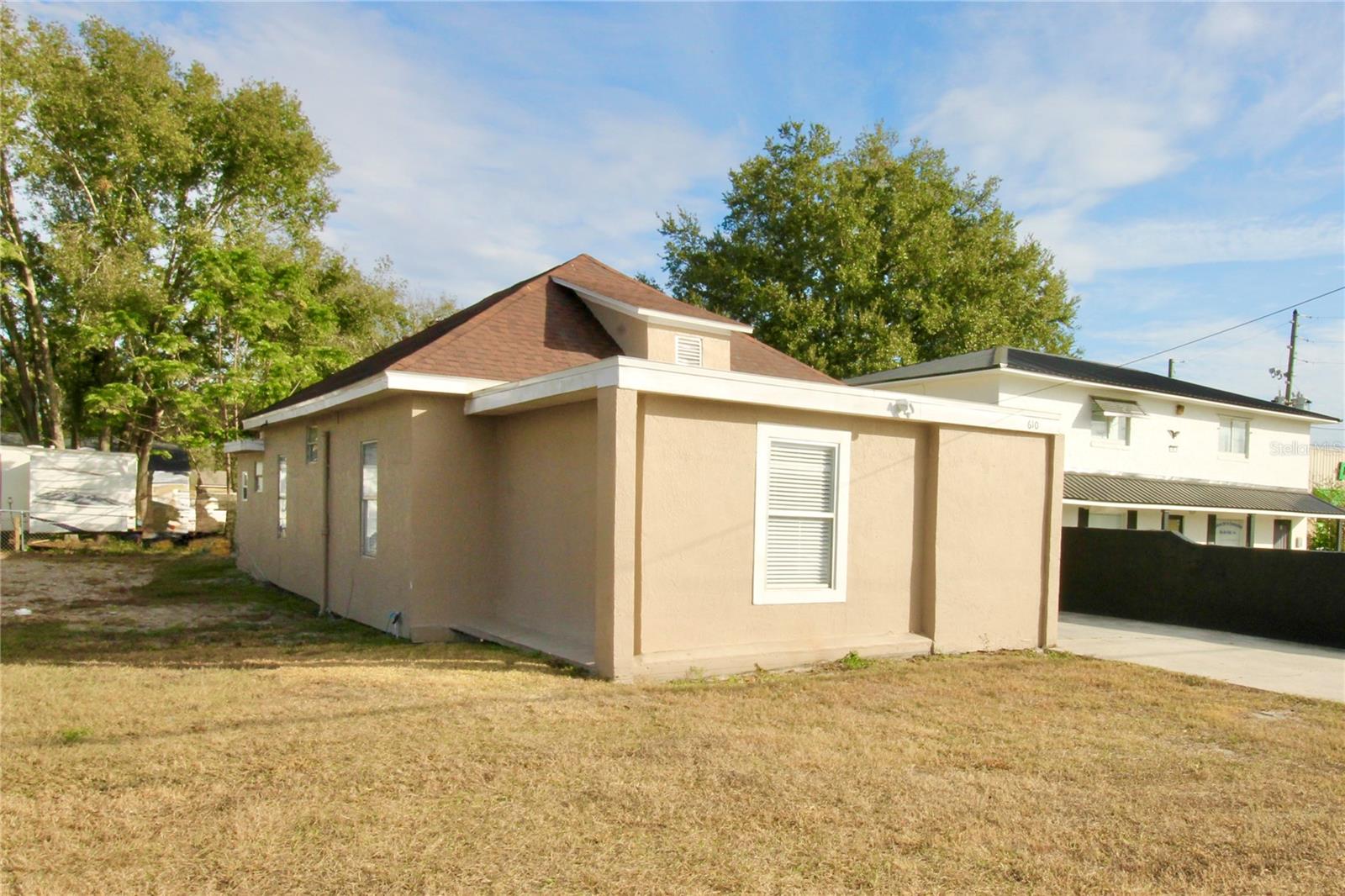 Image 4 of 42 For 610 Dundee Road