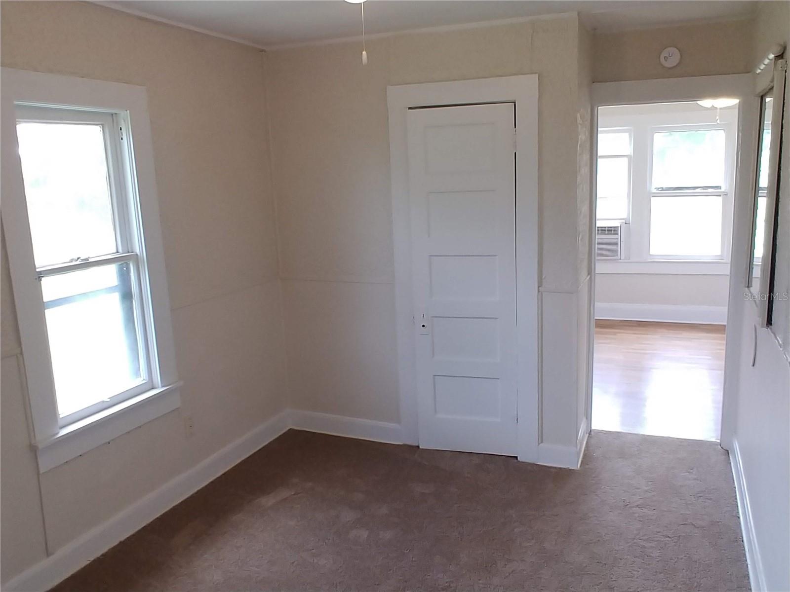 Image 24 of 43 For 423 Main Street A,b & C