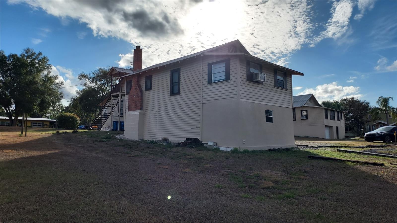 Image 37 of 43 For 423 Main Street A,b & C