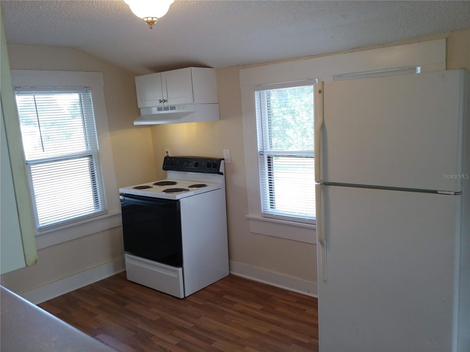 Image 4 of 43 For 423 Main Street A,b & C