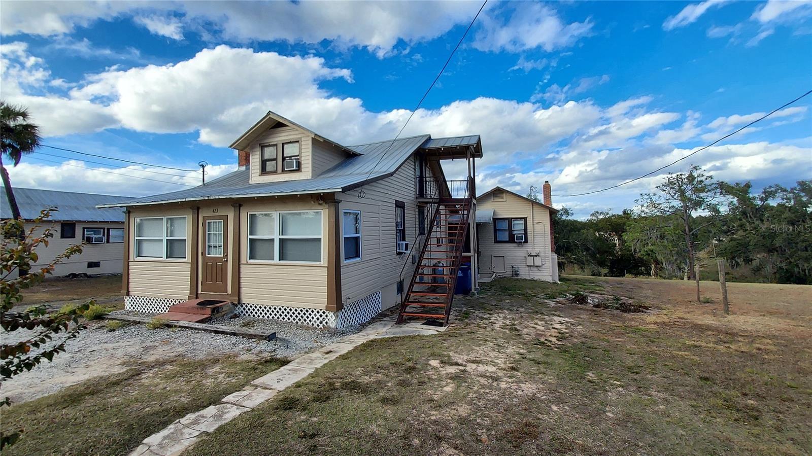 Image 42 of 43 For 423 Main Street A,b & C