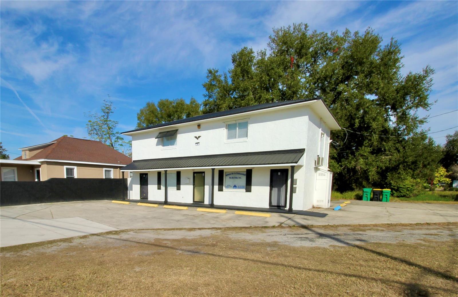 Image 34 of 78 For 608 Dundee Road