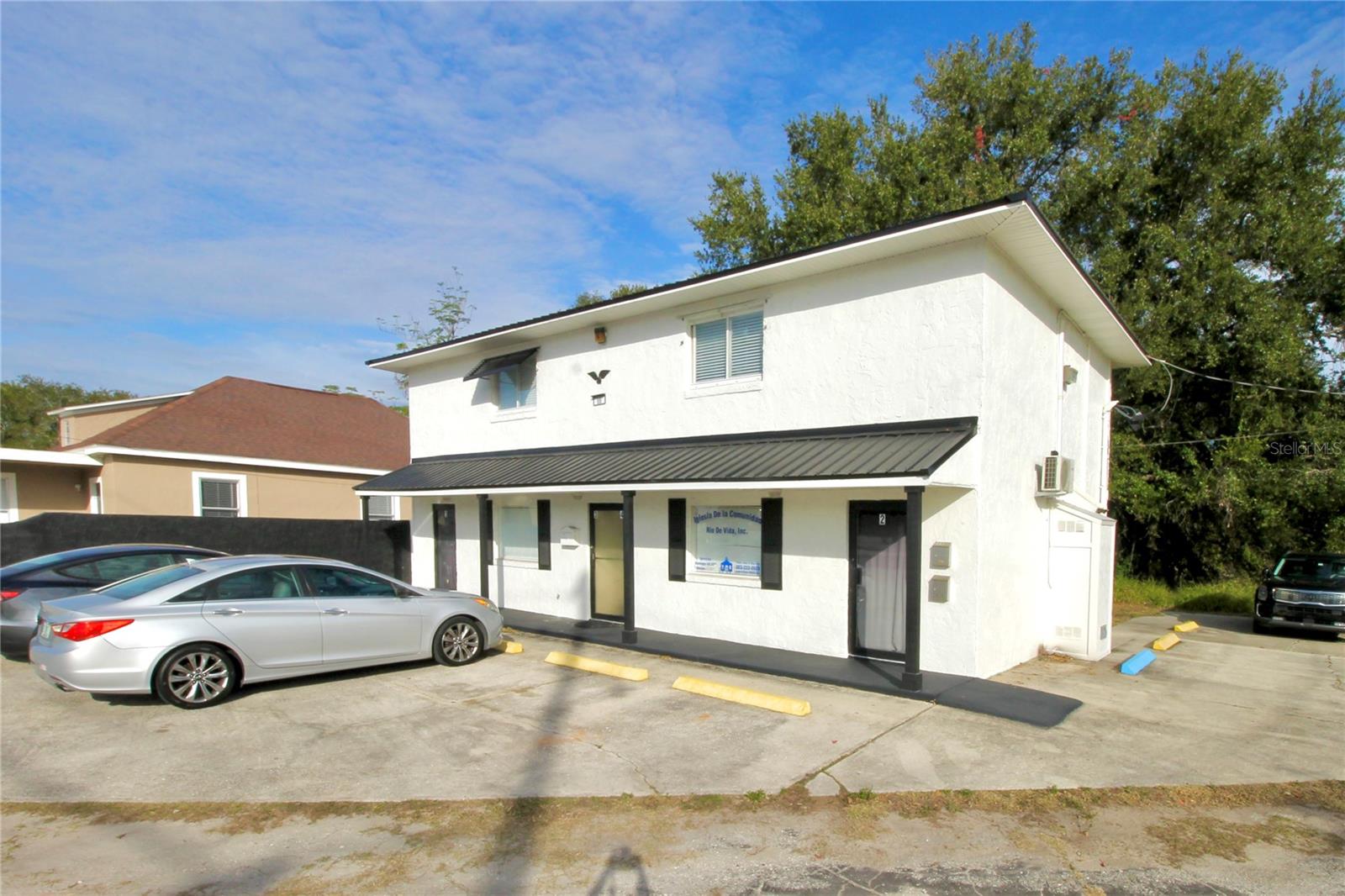 Image 36 of 78 For 608 Dundee Road