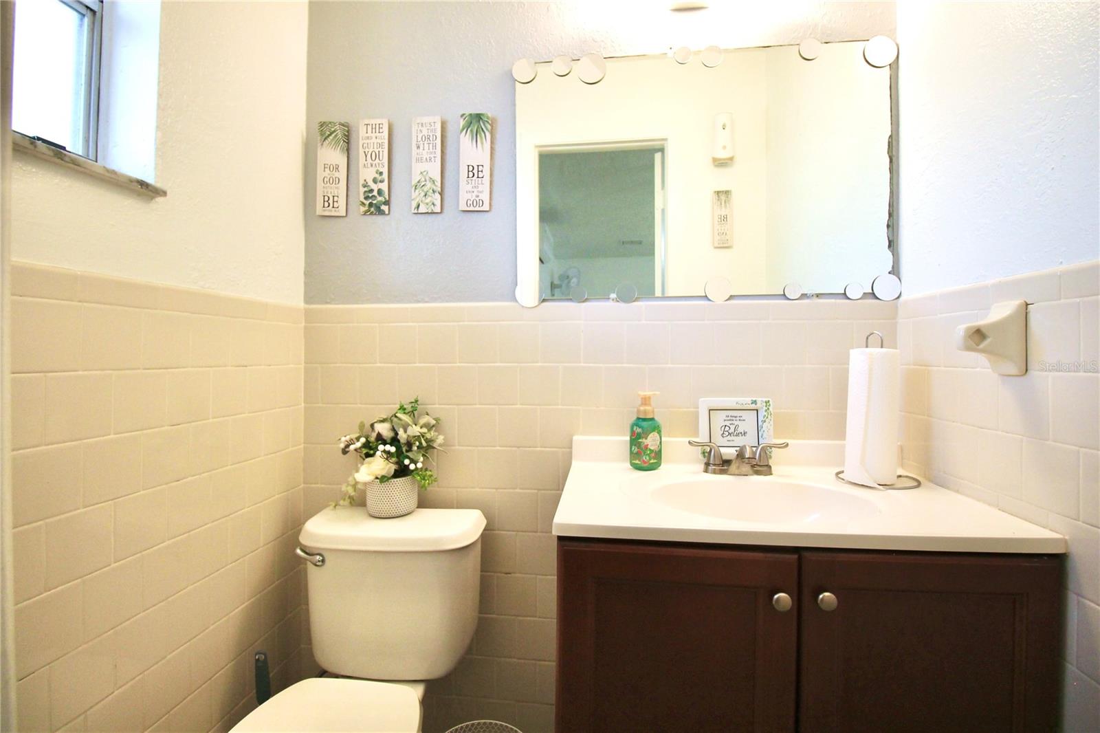 Image 40 of 78 For 608 Dundee Road