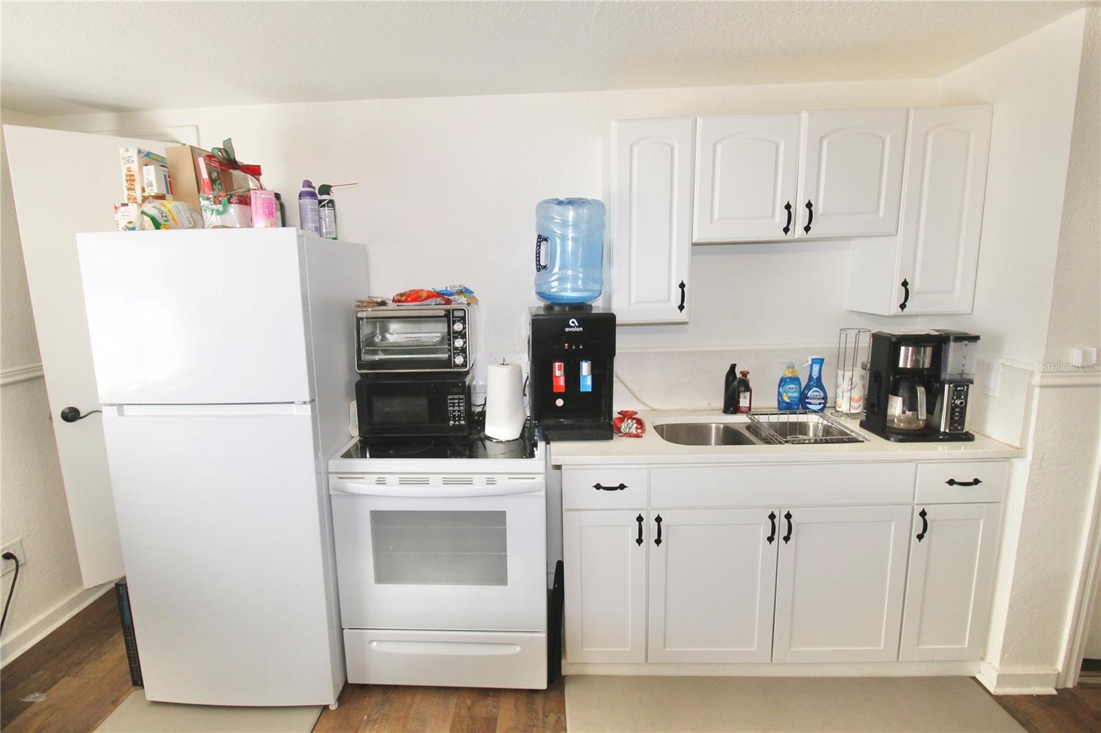 Image 61 of 78 For 608 Dundee Road