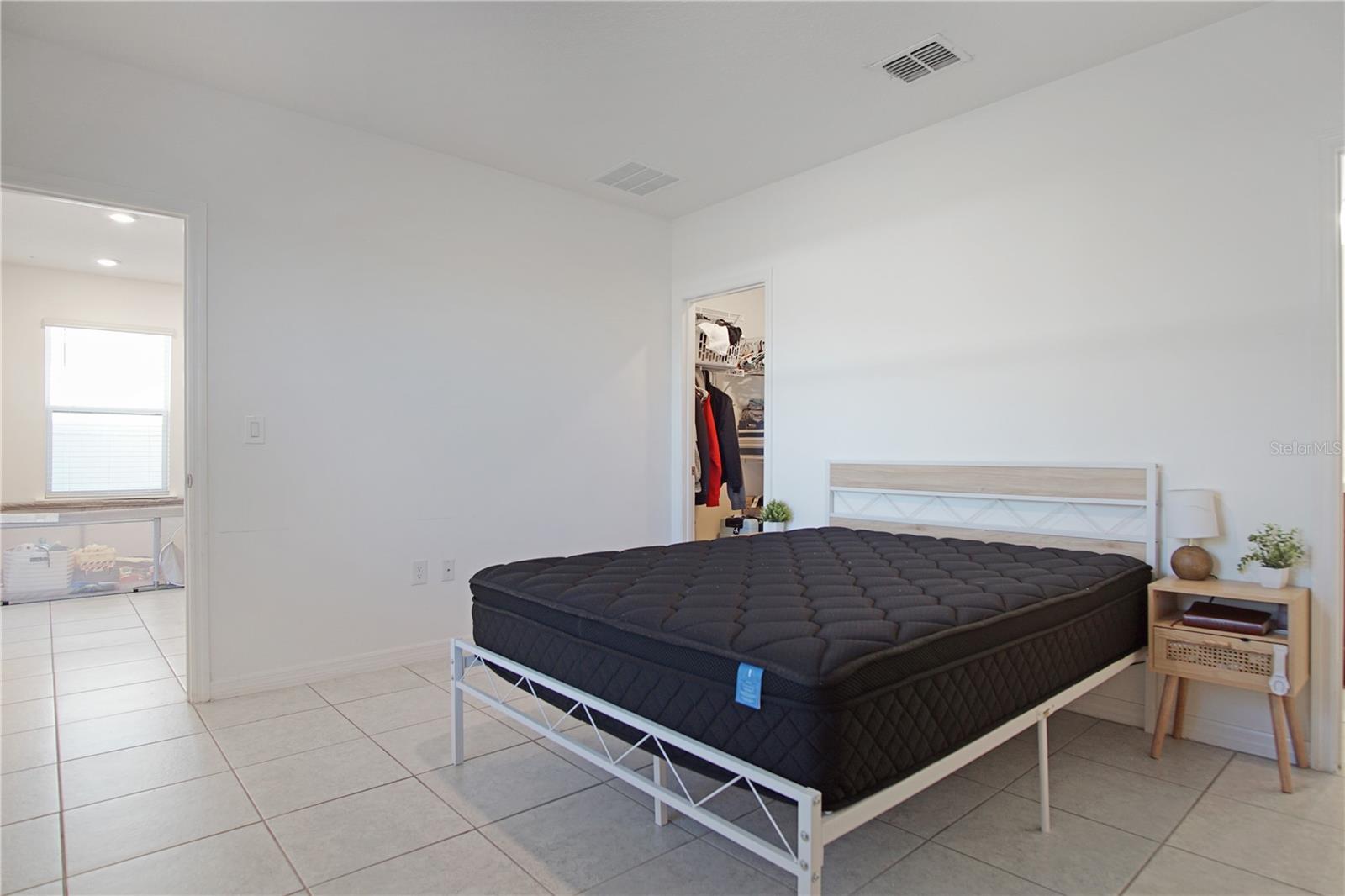 Image 15 of 27 For 920 Bocavista Court