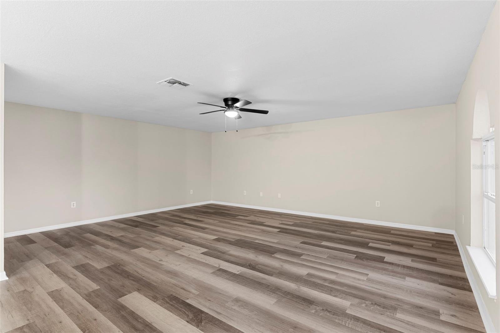 Image 10 of 38 For 917 Kenbar Avenue