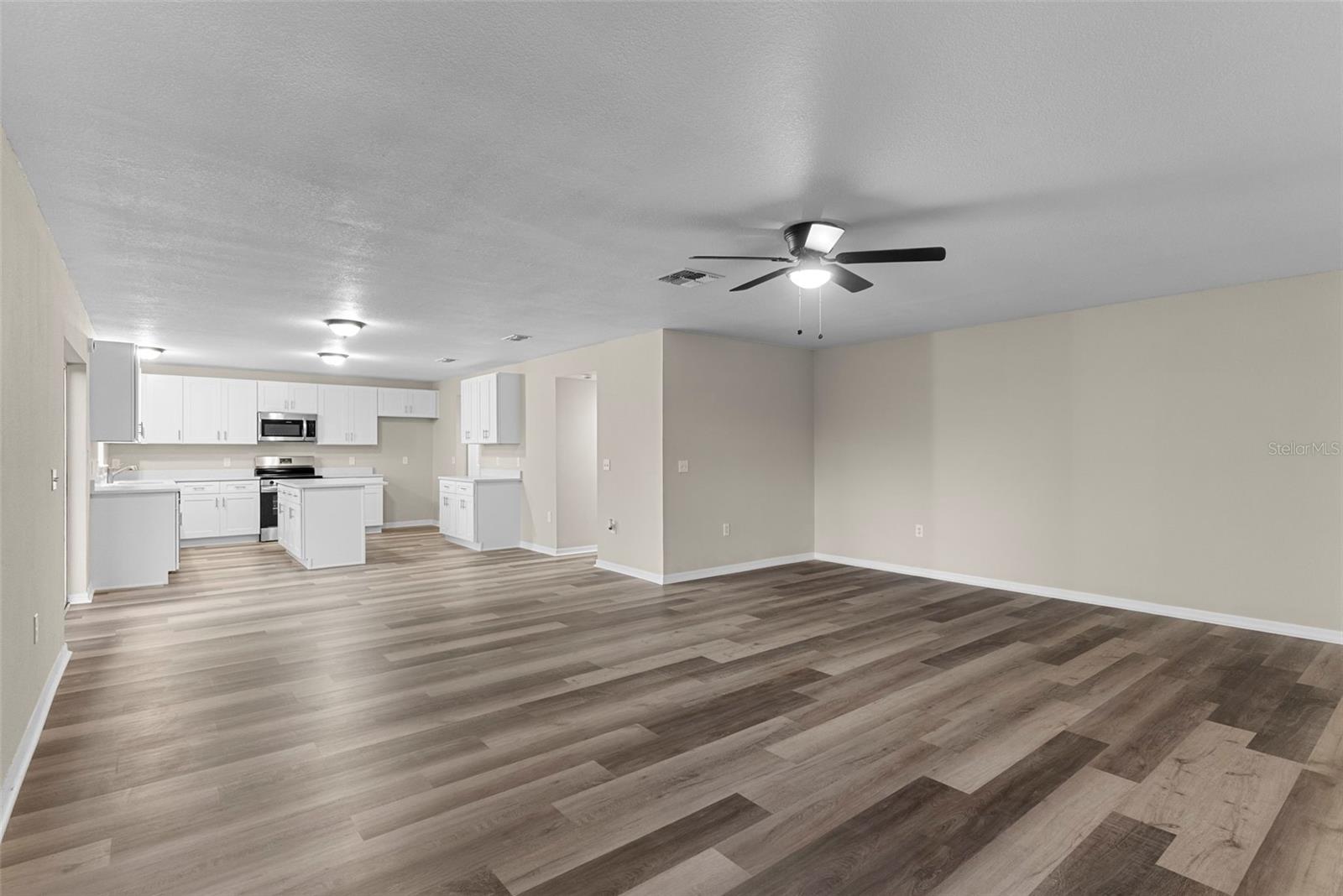 Image 11 of 38 For 917 Kenbar Avenue