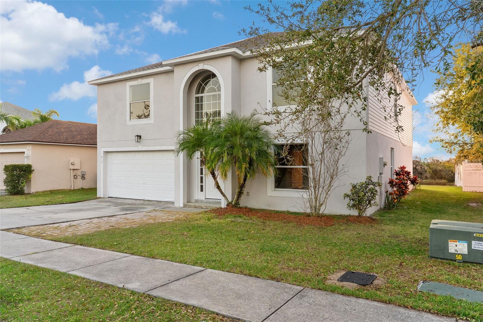 Image 3 of 38 For 917 Kenbar Avenue