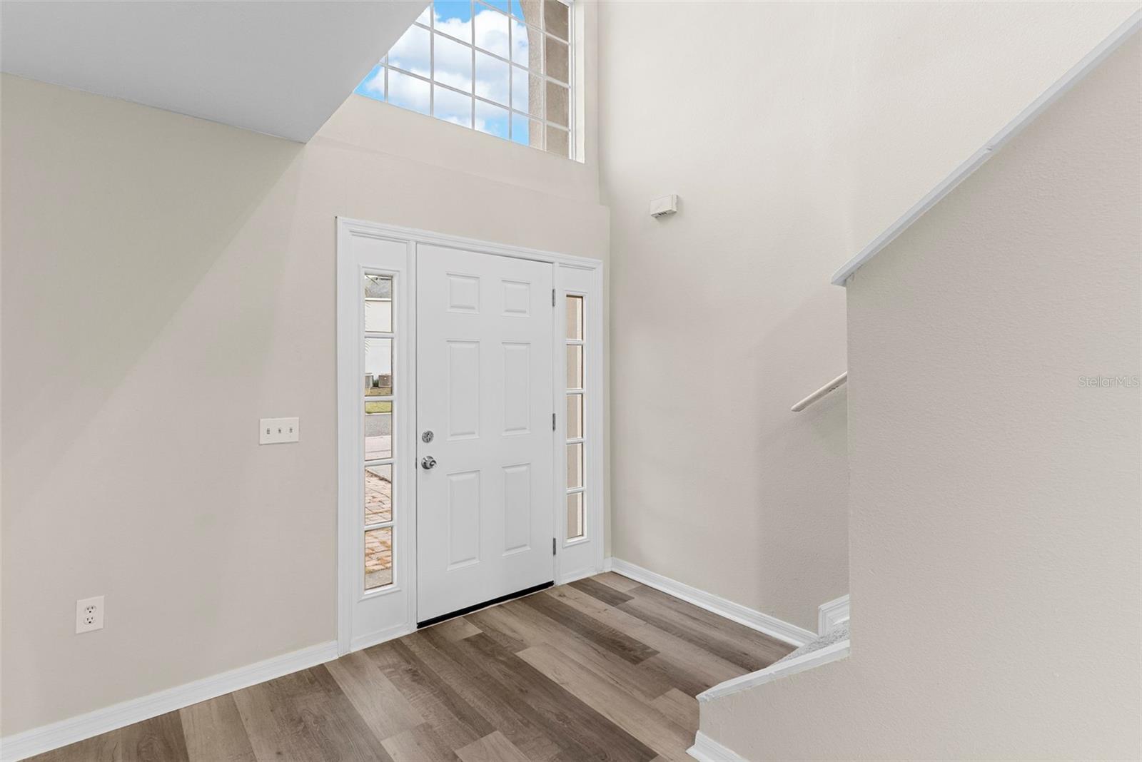 Image 5 of 38 For 917 Kenbar Avenue