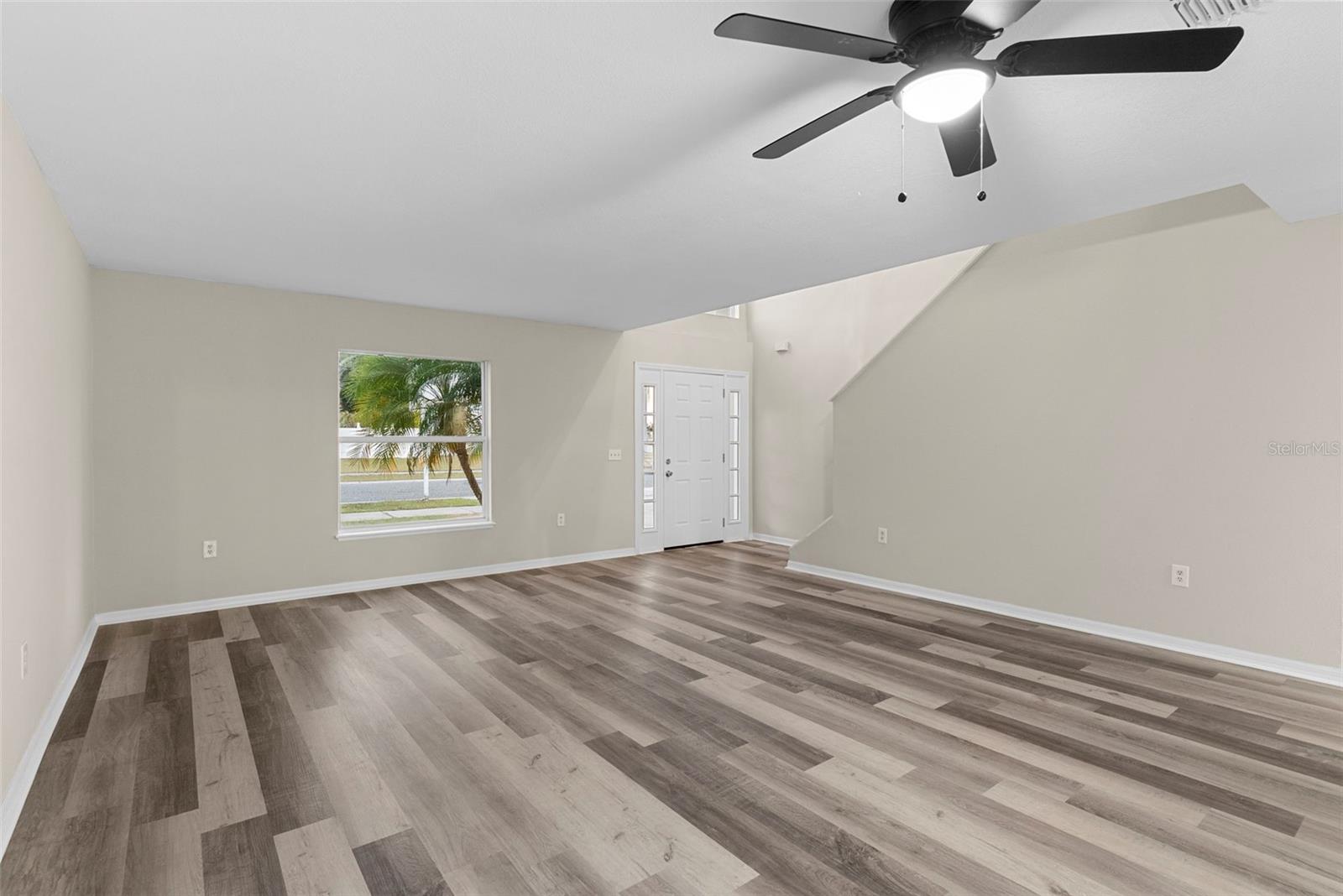 Image 7 of 38 For 917 Kenbar Avenue