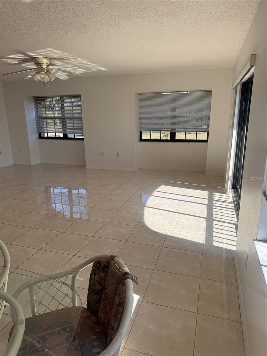 Image 20 of 50 For 23465 Harborview Road 201