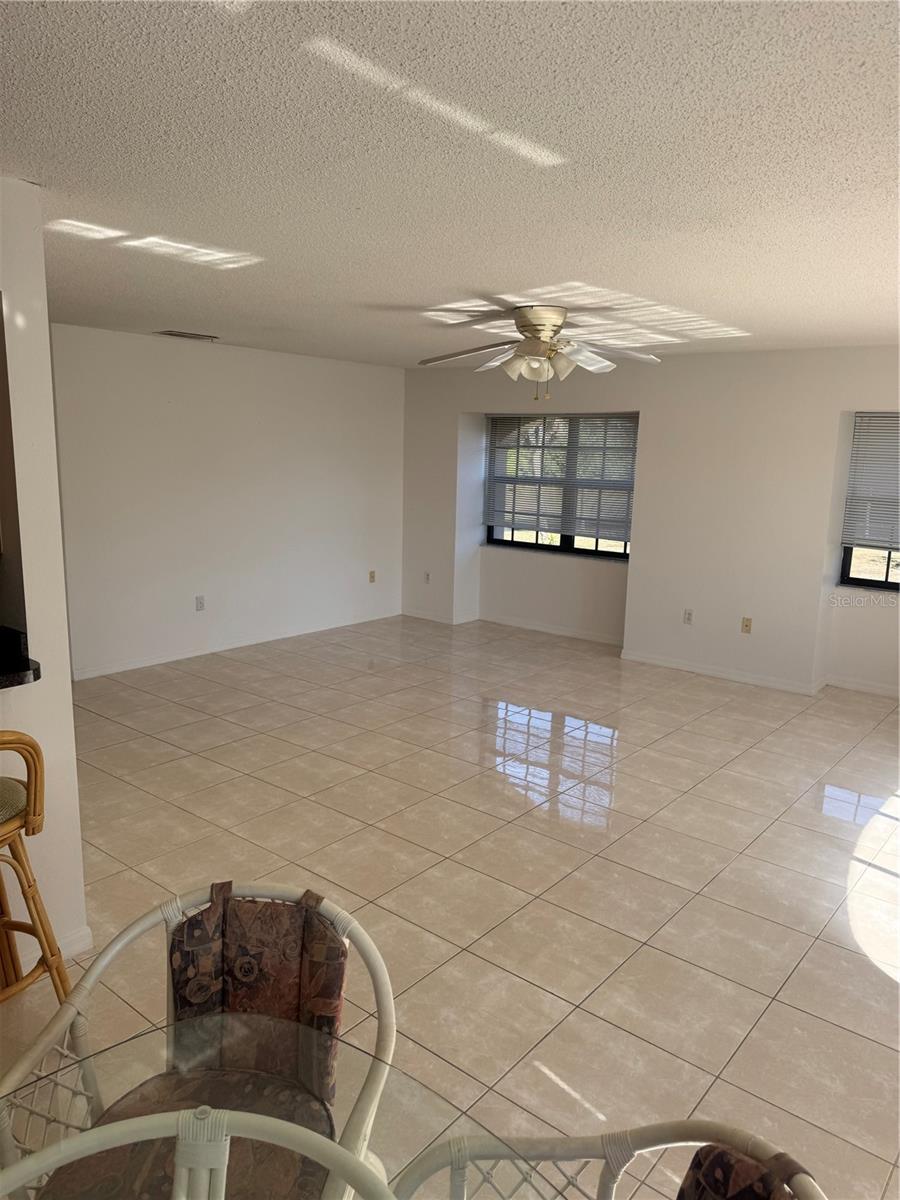 Image 21 of 50 For 23465 Harborview Road 201