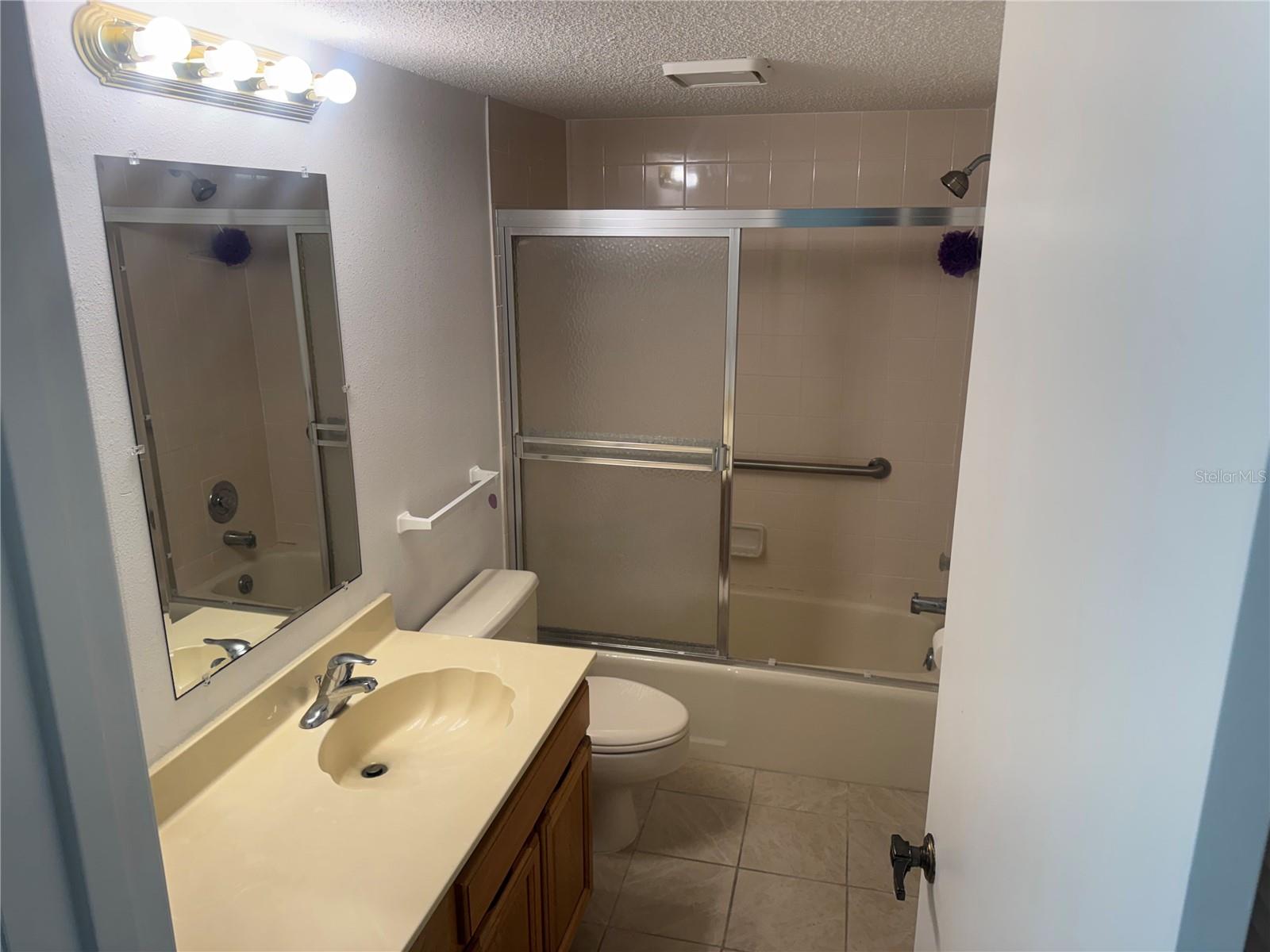 Image 25 of 50 For 23465 Harborview Road 201