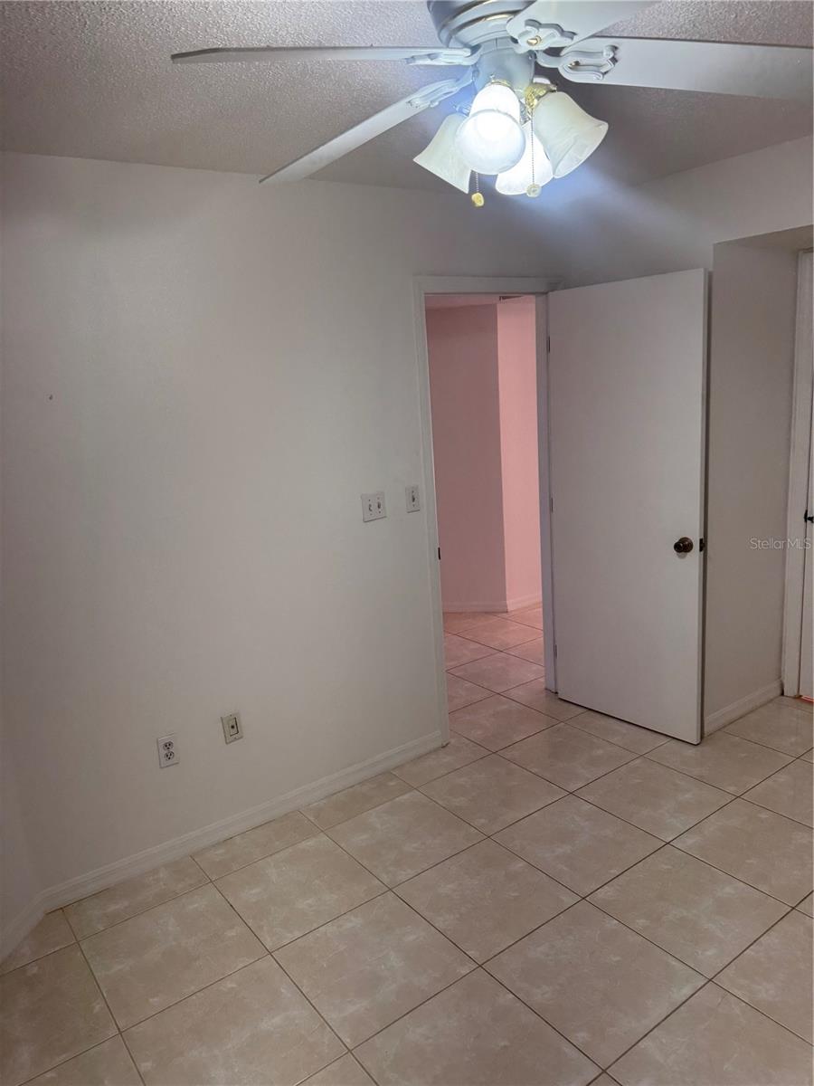 Image 30 of 50 For 23465 Harborview Road 201