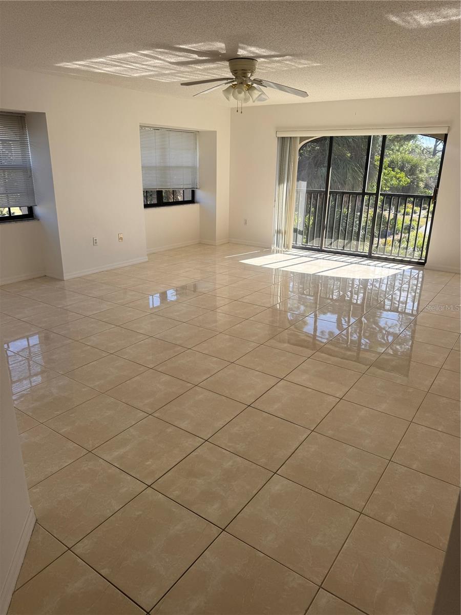 Image 6 of 50 For 23465 Harborview Road 201