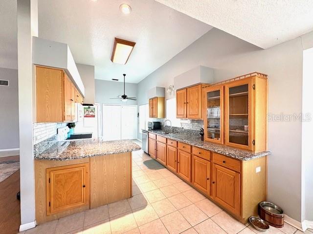 Image 11 of 61 For 422 Harbourview Drive