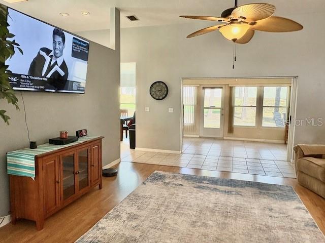 Image 8 of 61 For 422 Harbourview Drive