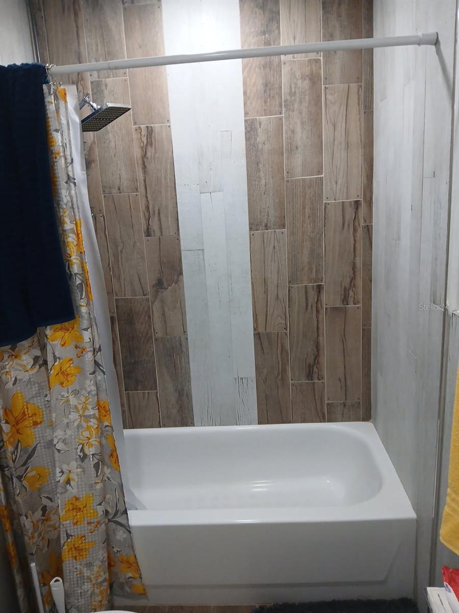 Image 11 of 29 For 14342 45th Court