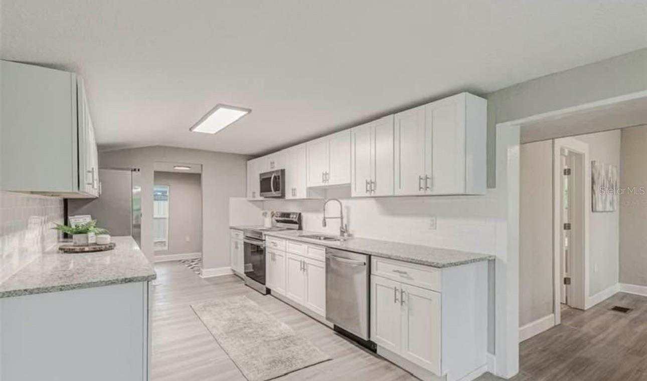 Image 9 of 16 For 208 Weaver Avenue