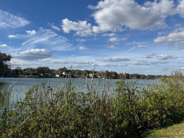 Image 2 of 33 For 1901 Edgewood Dr E  O1