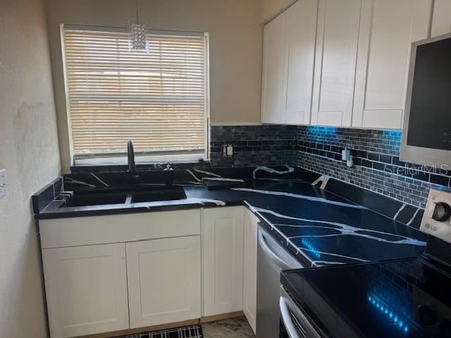 Image 4 of 33 For 1901 Edgewood Dr E  O1