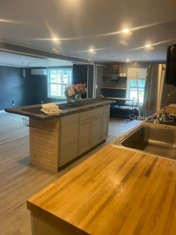 Listing photo id 1 for 7890 Marx Drive