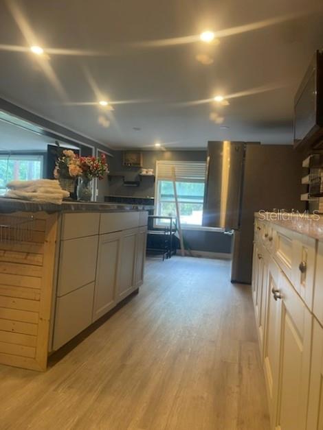 Listing photo id 3 for 7890 Marx Drive