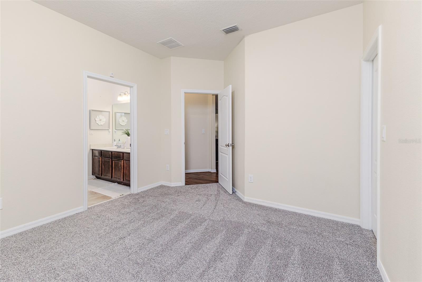 Image 20 of 52 For 143 Broad Street