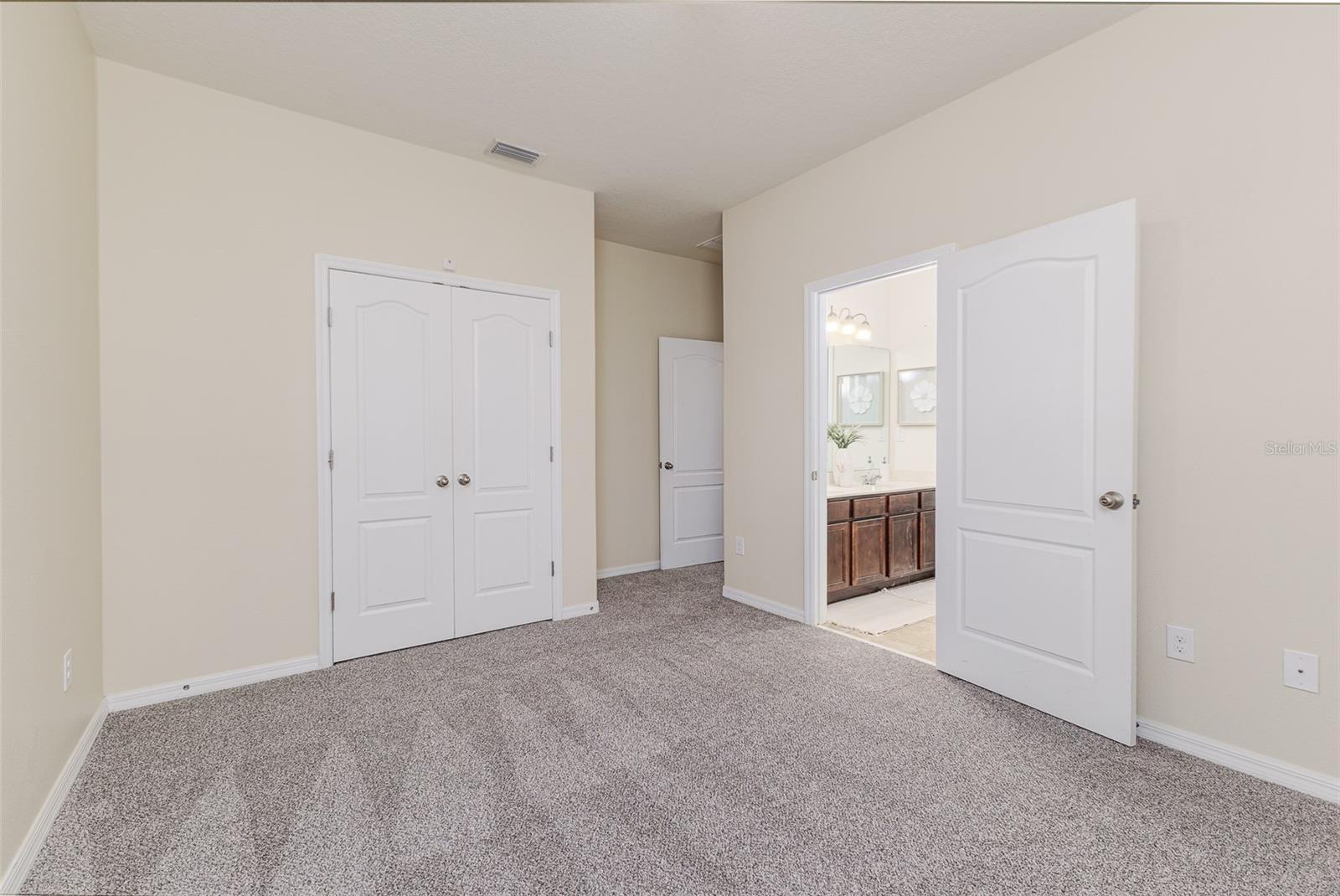 Image 23 of 52 For 143 Broad Street