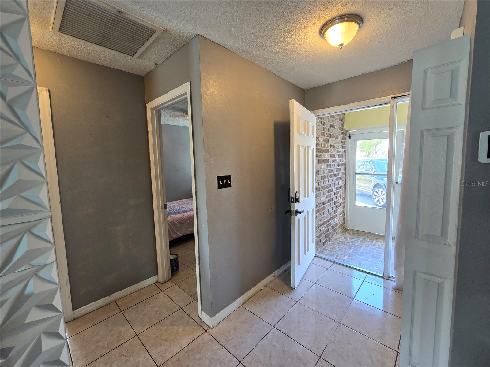 Image 14 of 77 For 431 Cart Ct