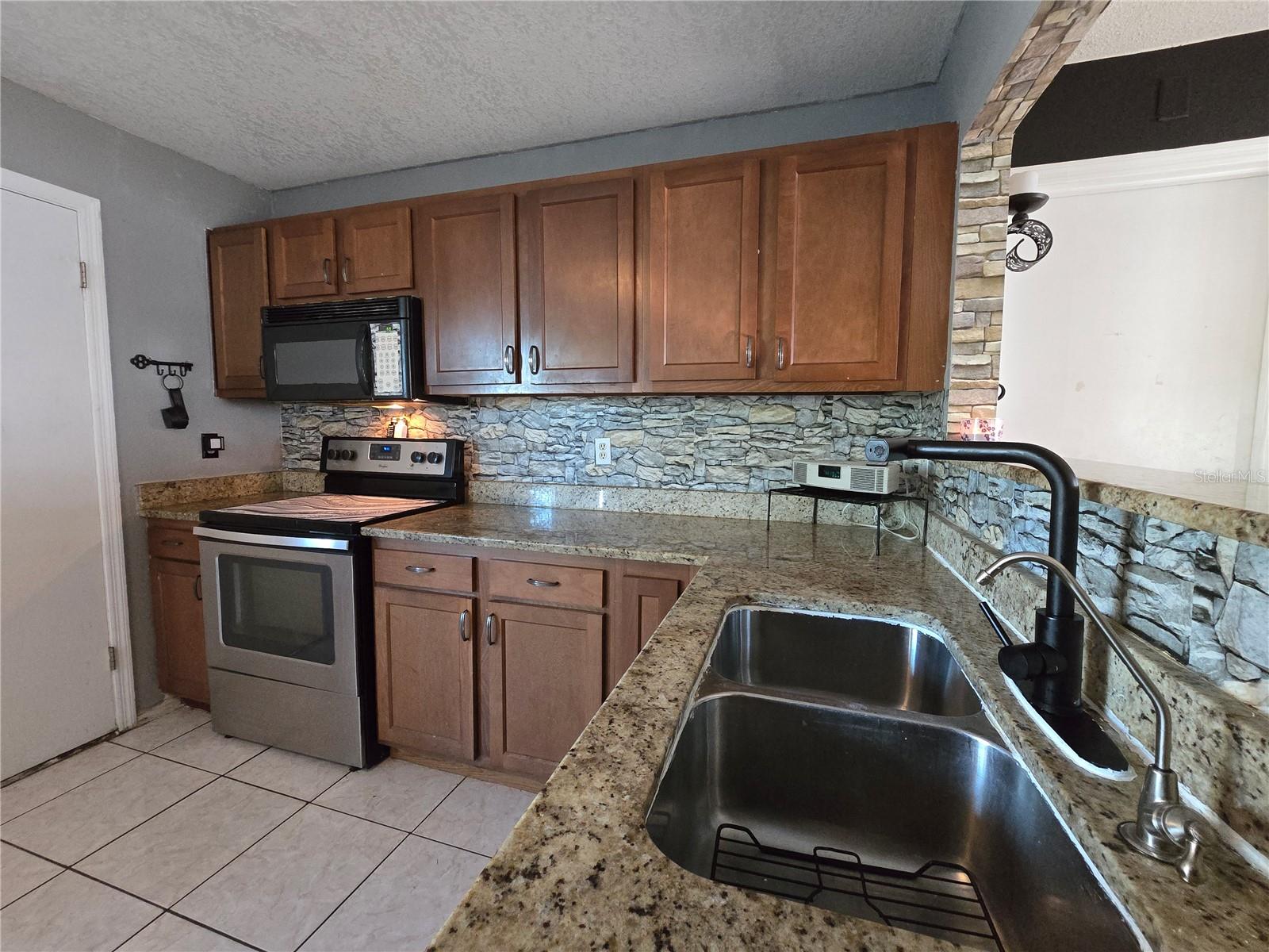 Image 36 of 77 For 431 Cart Ct