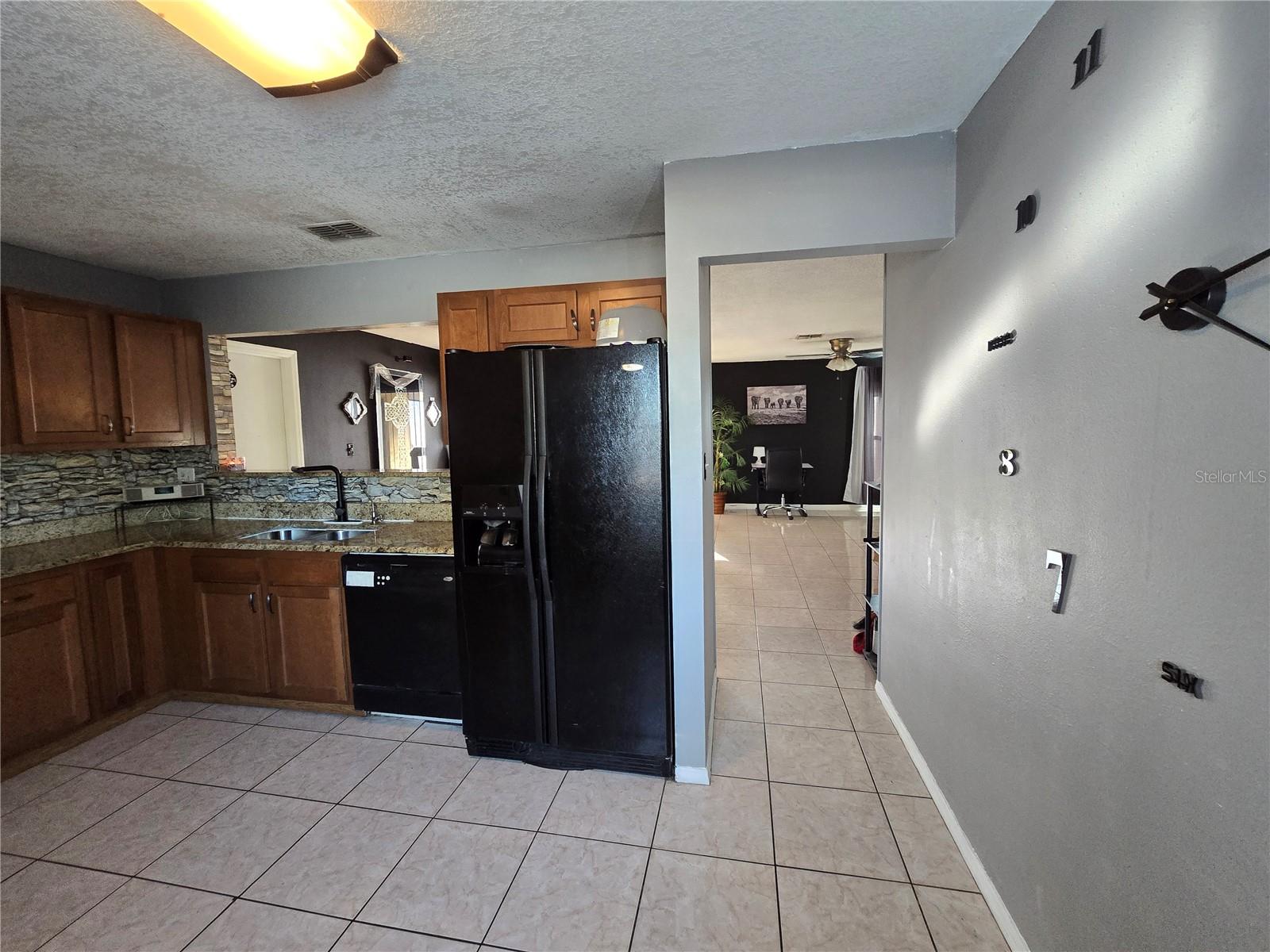 Image 37 of 77 For 431 Cart Ct