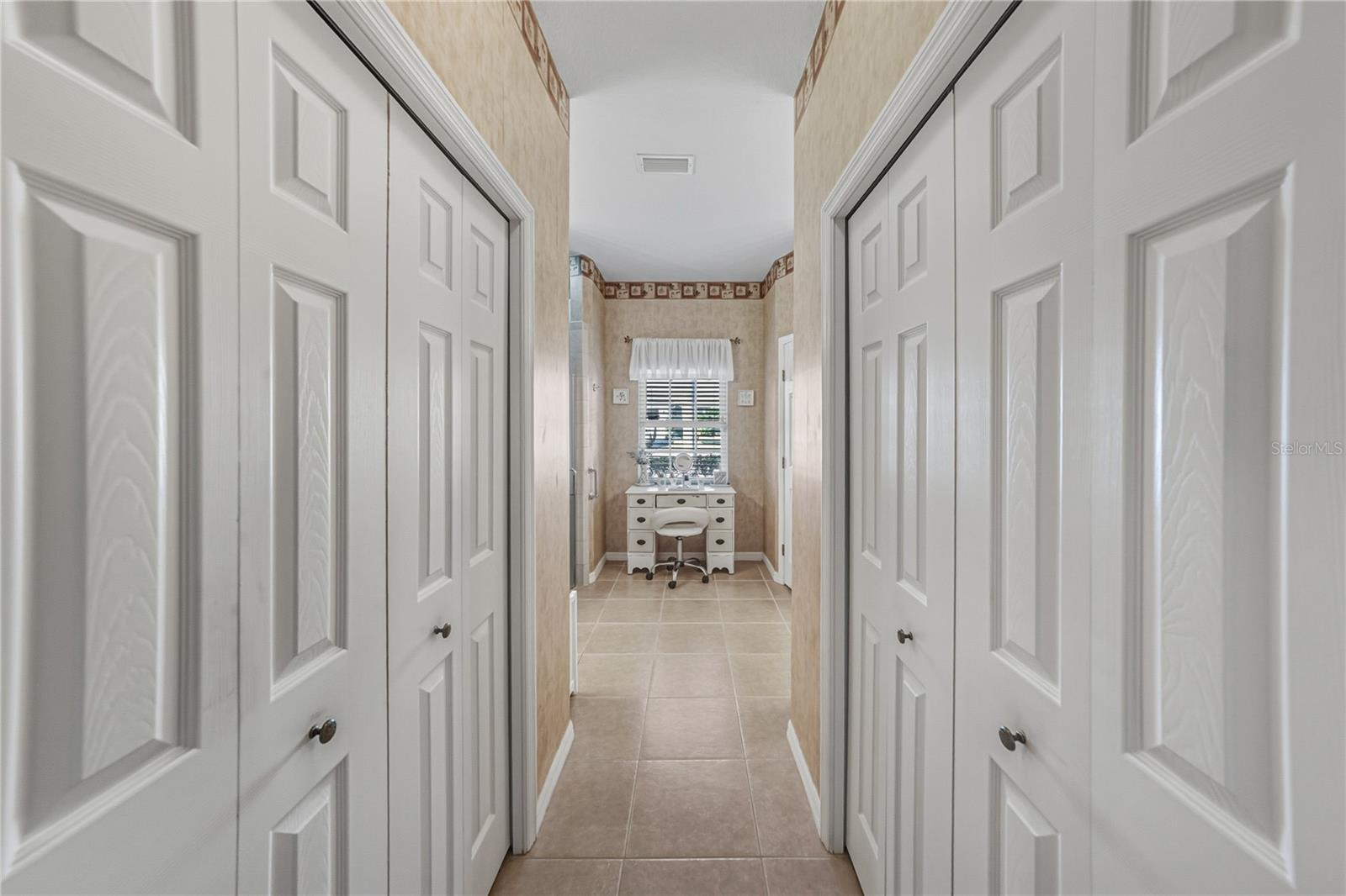 Image 44 of 100 For 4425 Turnberry Lane