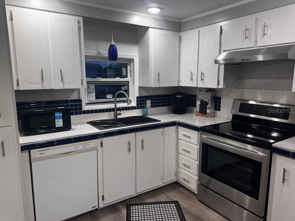 Image 2 of 12 For 530 Sun Up Street