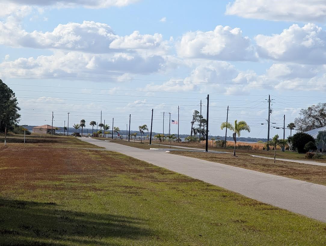 Image 4 of 40 For 5 Lantana Drive S