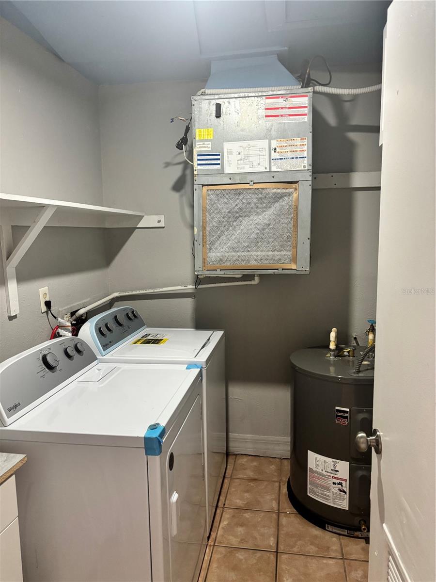 Image 17 of 26 For 4269 Tymberwood Lane C