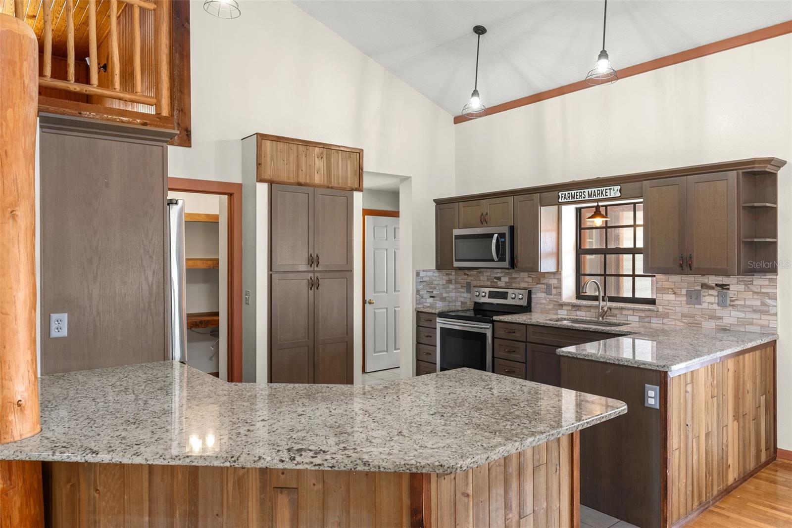 Image 16 of 46 For 17620 Poyner Road N