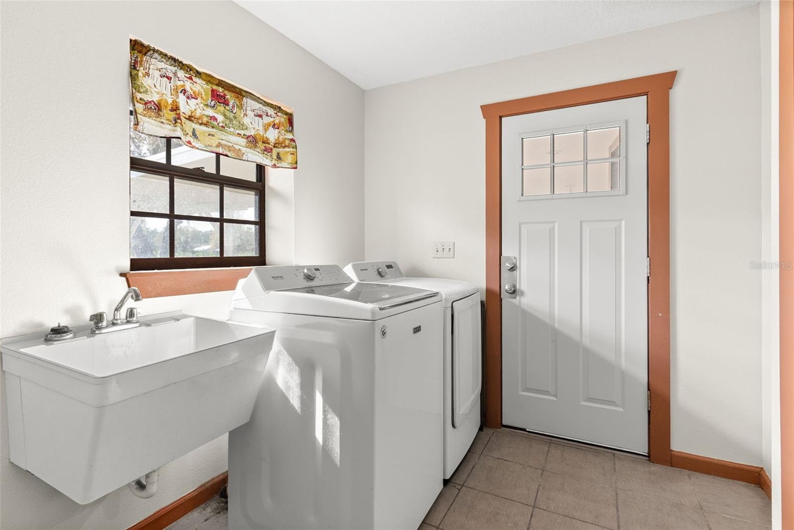 Image 19 of 46 For 17620 Poyner Road N